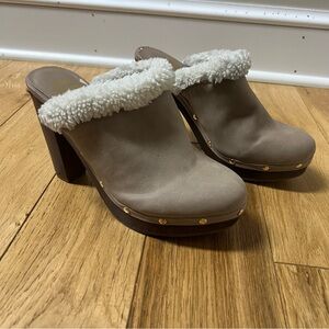 Juicy Couture Anora, Taupe, Mule, Clogs, Slip Ons, Size 9 Medium